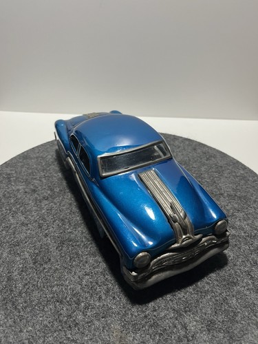 Vintage blechspielzeug auto - vintage,