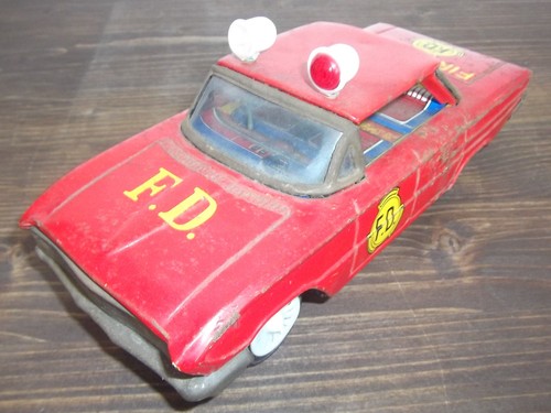 Schönes altes blechauto fire - blechauto, "fire